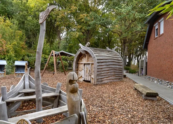 Widar - Odins Blick 2 - Privatstrand, Sauna, Garten Lobbe